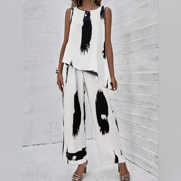 Emery Rose Other - 3 Pc Set**Stylish Black and White Women's Outfit Set